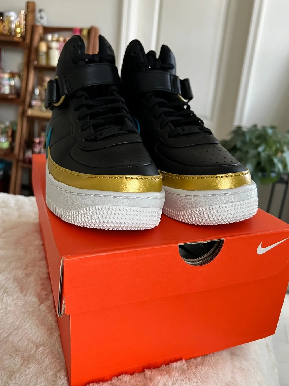 Women’s Nike Air Force 1 Jester High XX, Size 9
